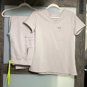 Figs Slate Catarina XS and Kade S(reg)